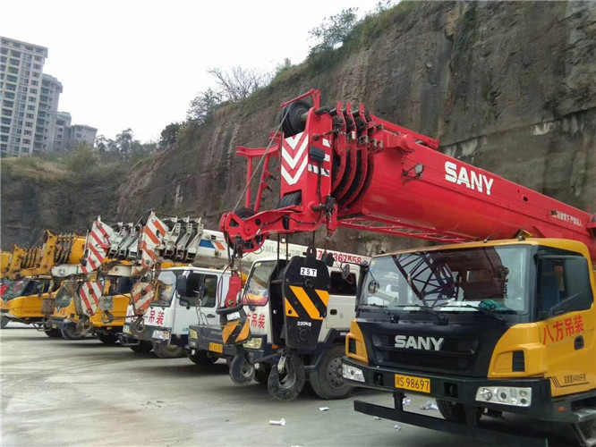 望谟县吊车出租按什么计费？台班费、单次费、里程费怎么算？