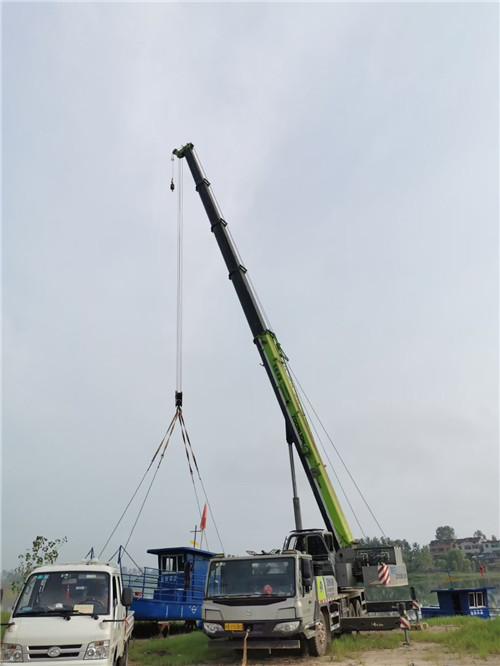 望谟县桥梁建设吊装案例